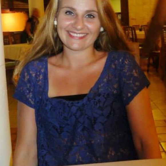 Eyeshadow Blue Lace Top - Picture 3 of 3